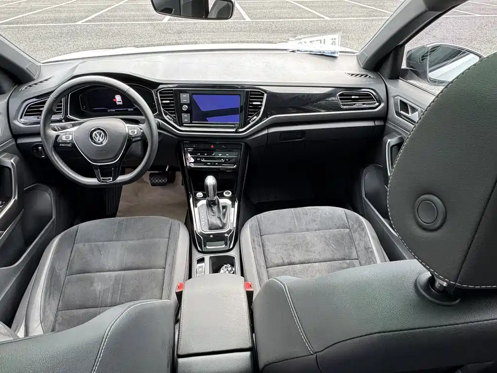 Volkswagen T-Roc 2020 — фото 10