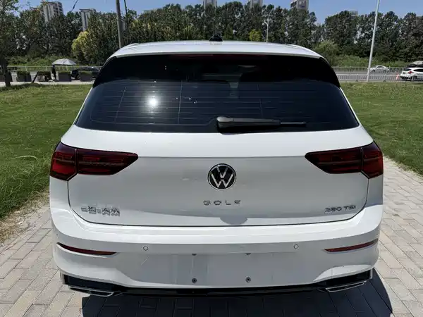 Volkswagen Golf 2023
