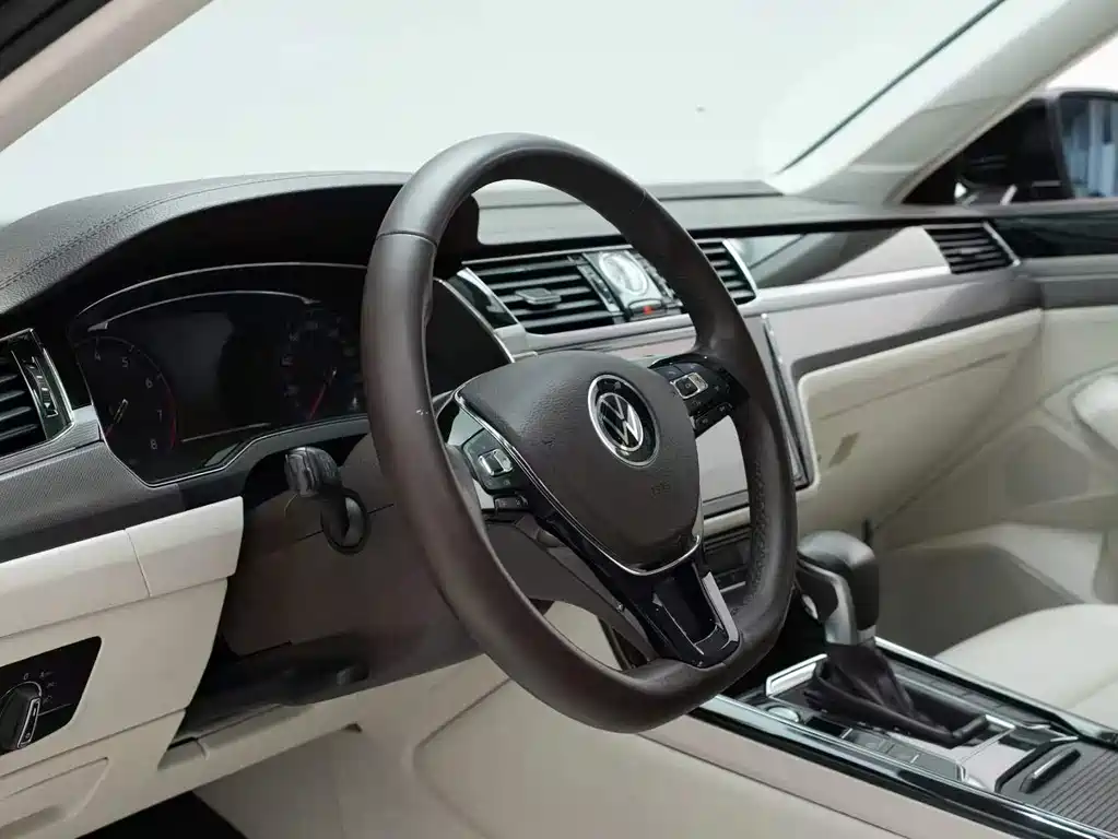 Volkswagen Phideon 2021 — фото 12