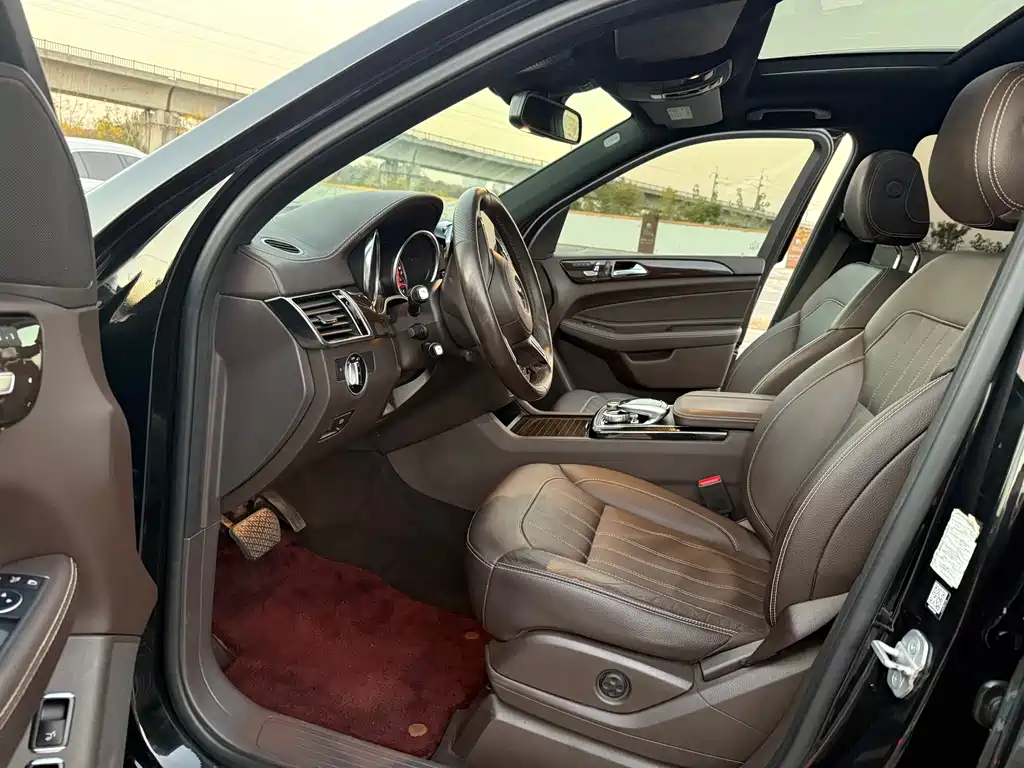 Mercedes-Benz GLS 2017 — фото 10