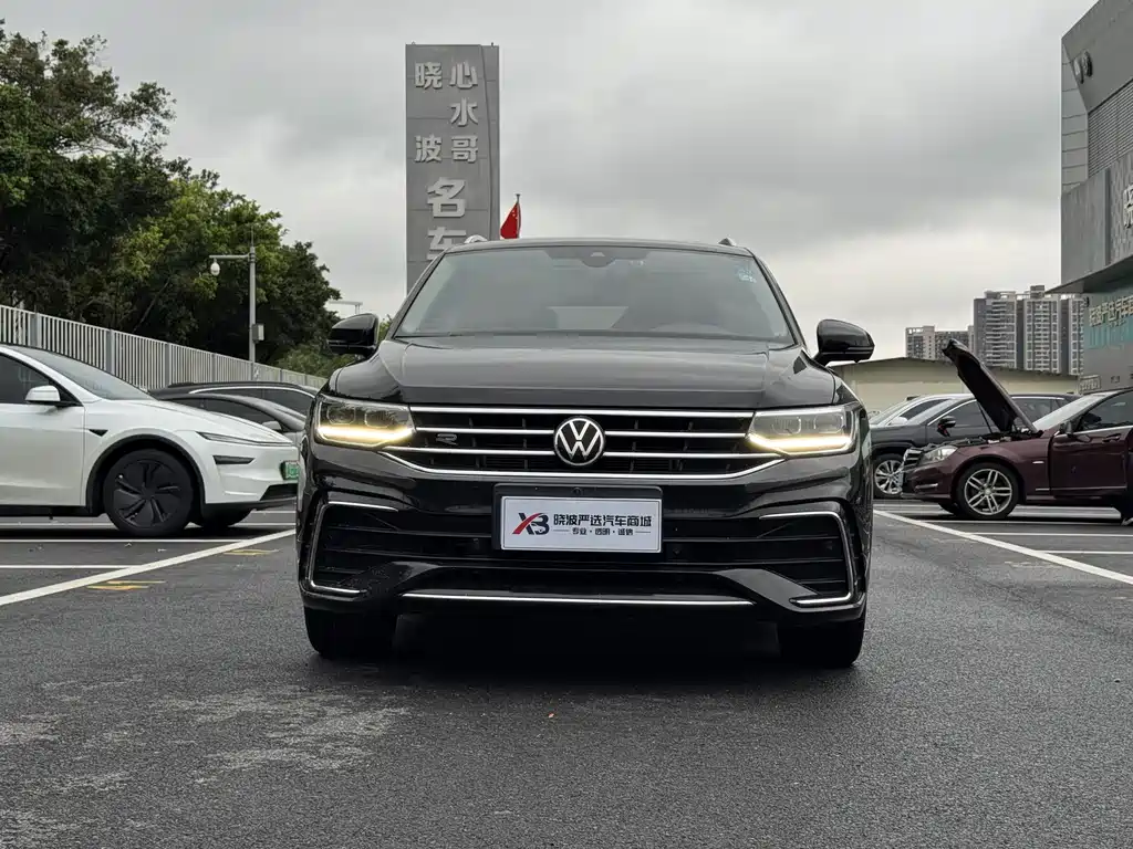 Volkswagen Tiguan L 2023 — фото 2