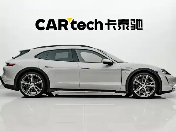 Porsche Taycan 2023