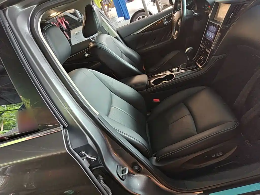 Infiniti Q50L 2015 — фото 25