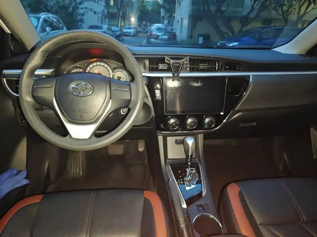 Toyota Corolla 2019 — фото 13