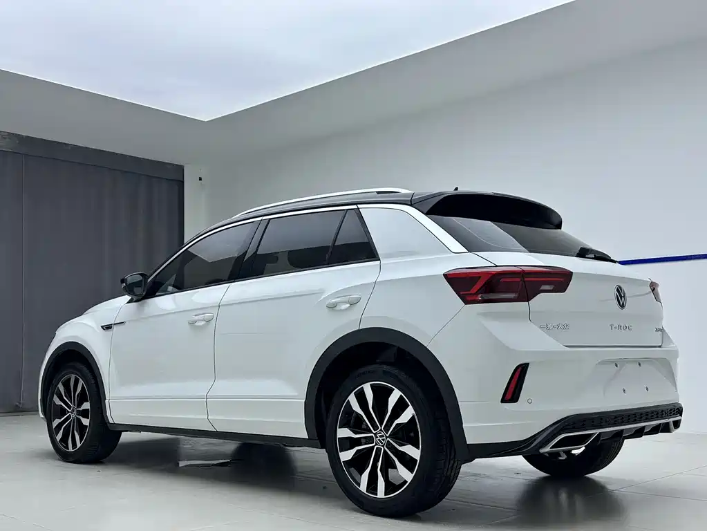 Volkswagen T-Roc 2023 — фото 4