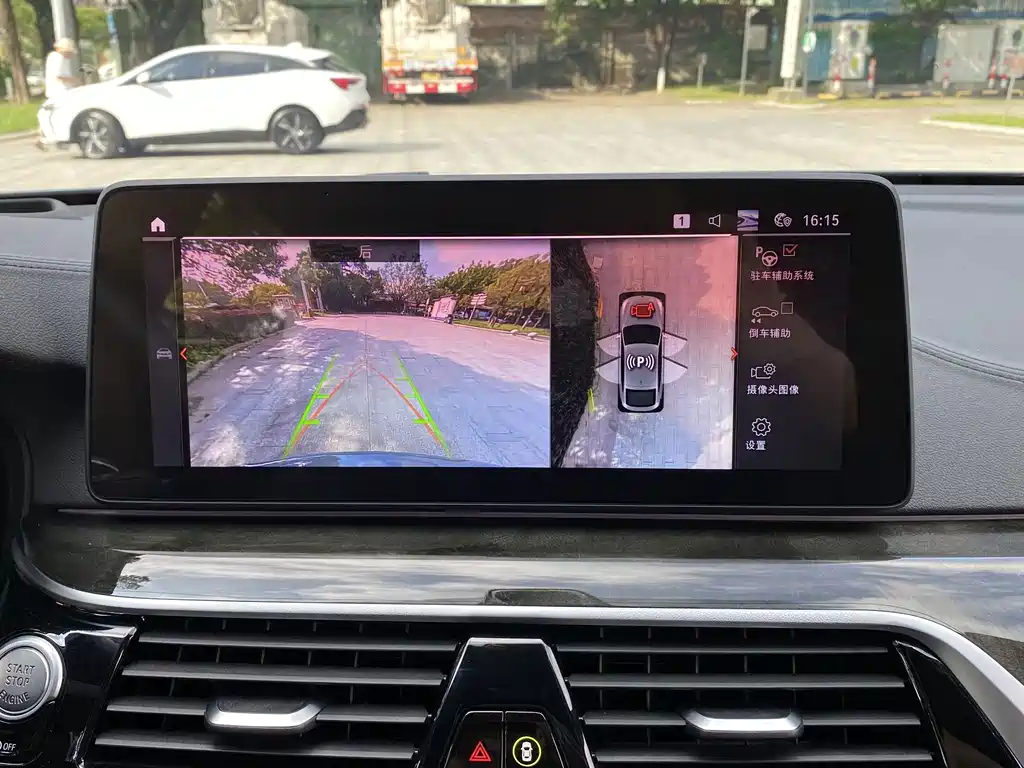 BMW 6 Series GT 2022 — фото 25
