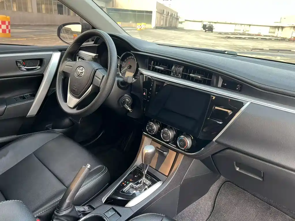Toyota Corolla 2019 — фото 12