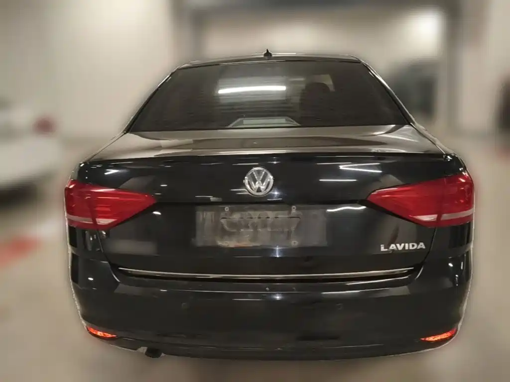Volkswagen Lavida 2016 — фото 10