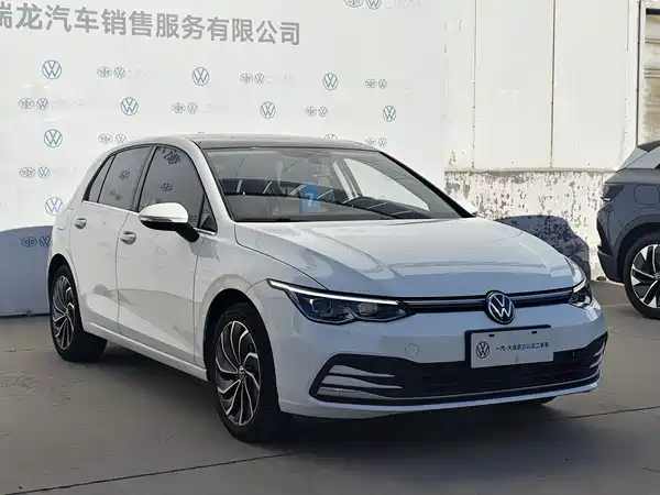 Volkswagen Golf 2022