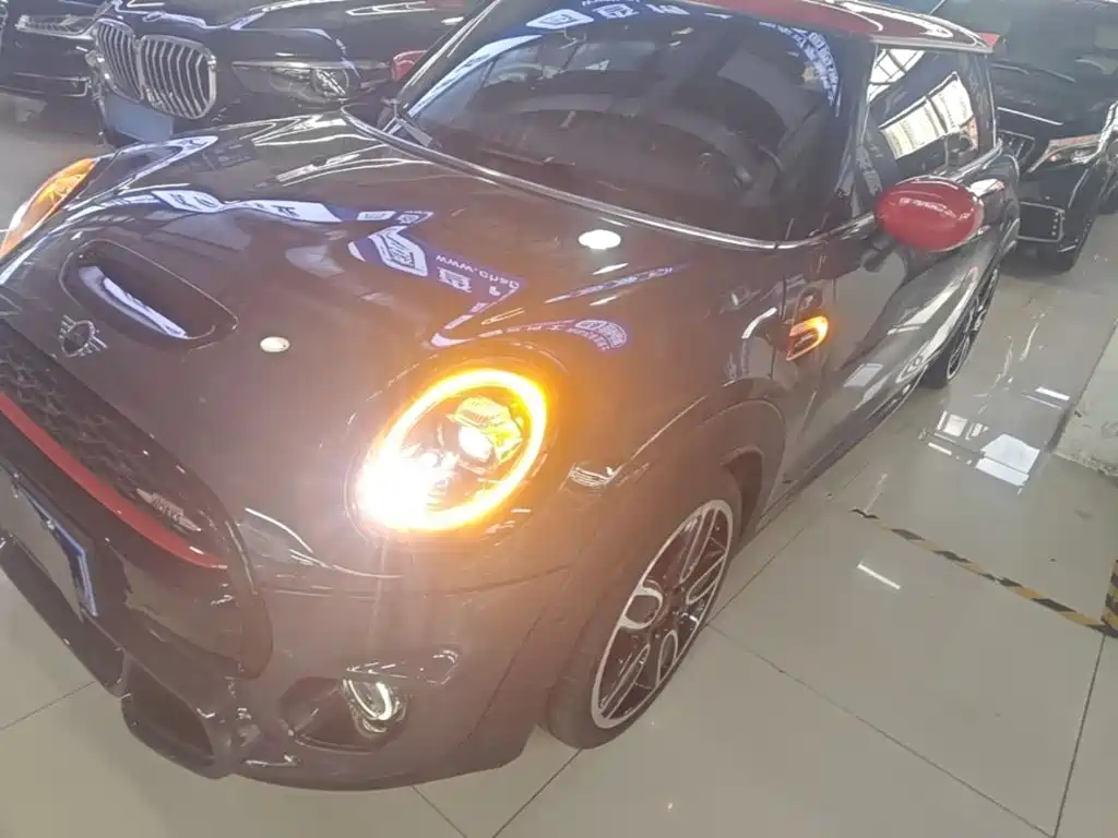 MINI MINI 2021