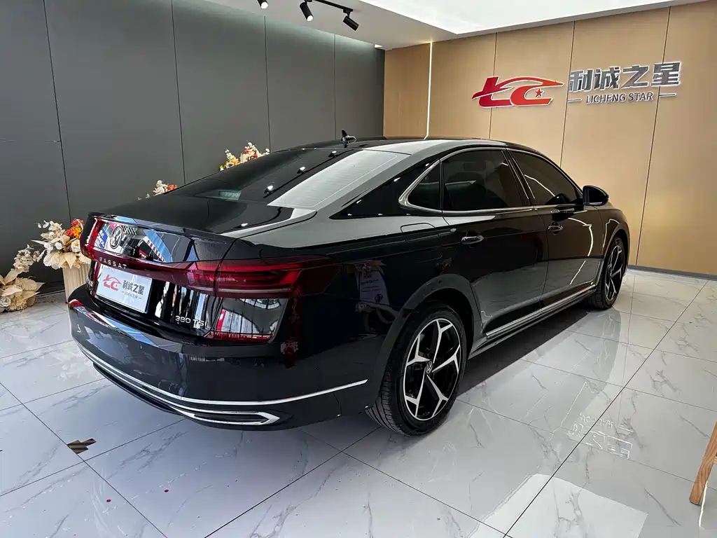 Volkswagen Passat 2025