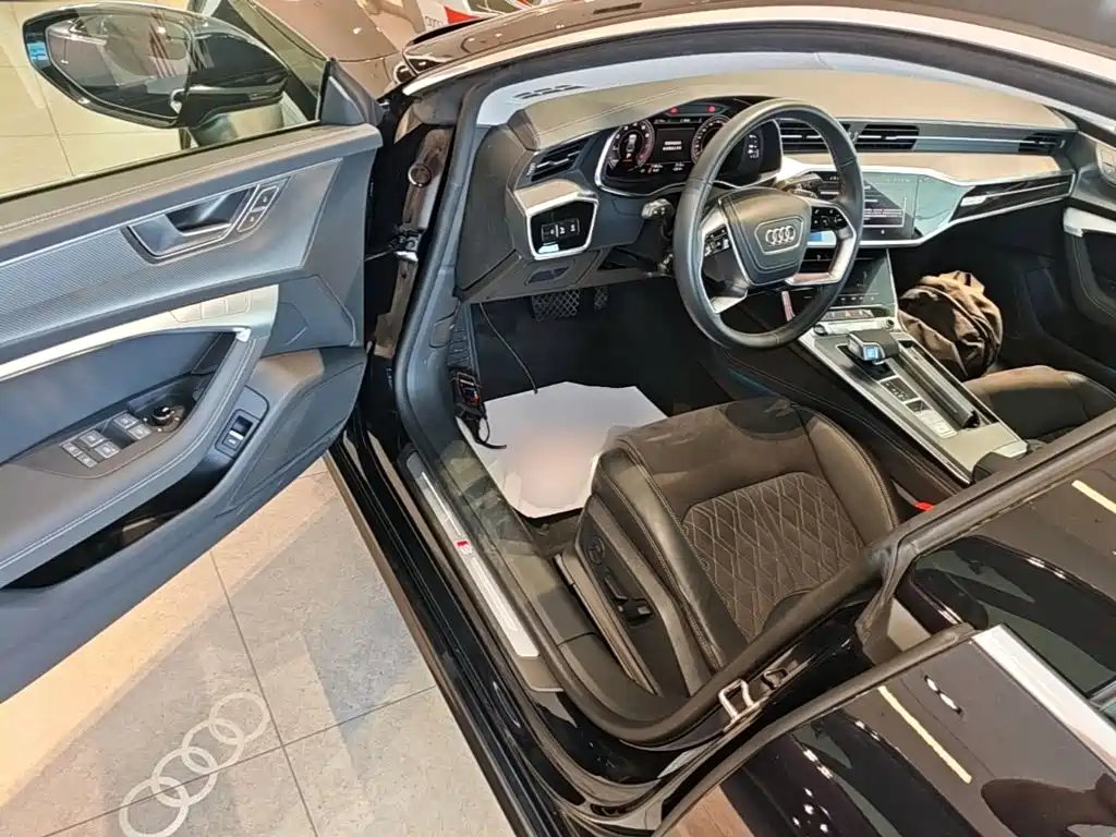 Audi A7L 2025 — фото 16