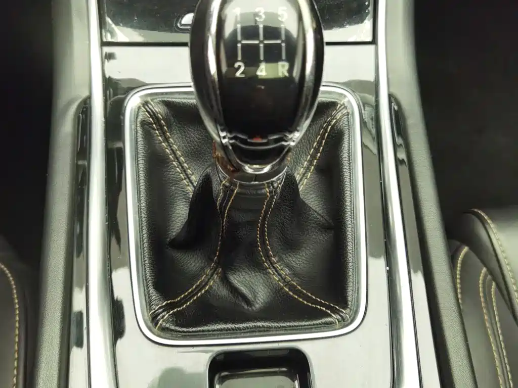 Changan Eado 2018 — фото 13