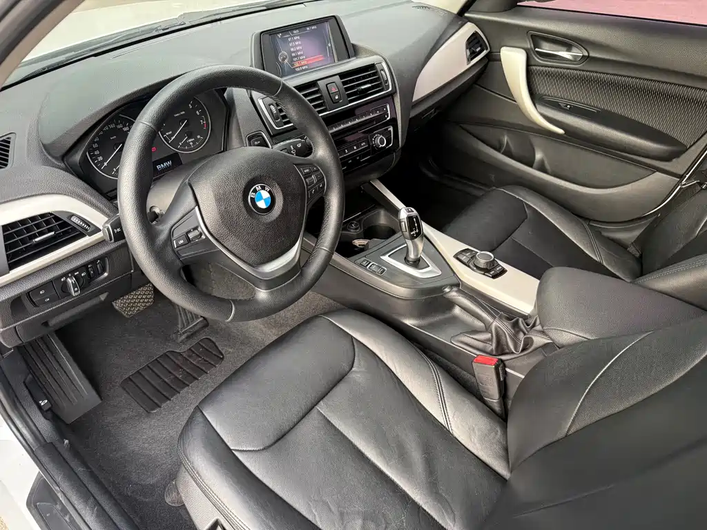 BMW 1 Series 2016 — фото 10