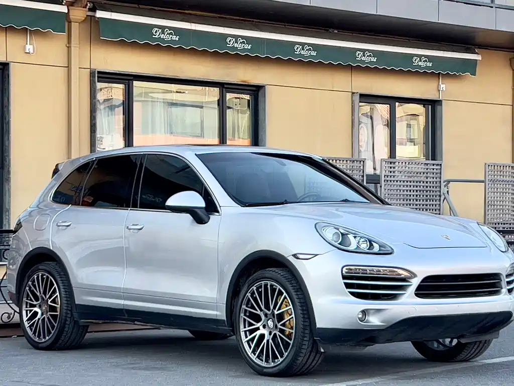 Porsche Cayenne 2011 — фото 3