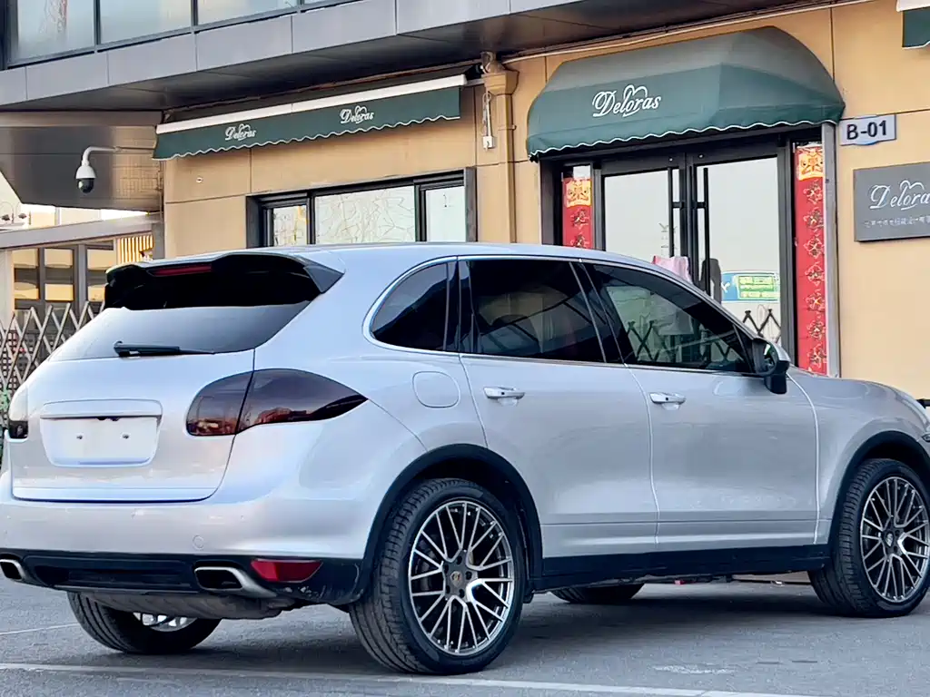 Porsche Cayenne 2011 — фото 4