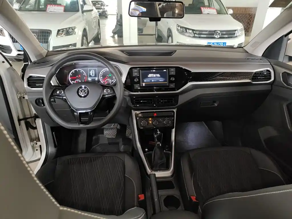 Volkswagen T-Cross 2020 — фото 10