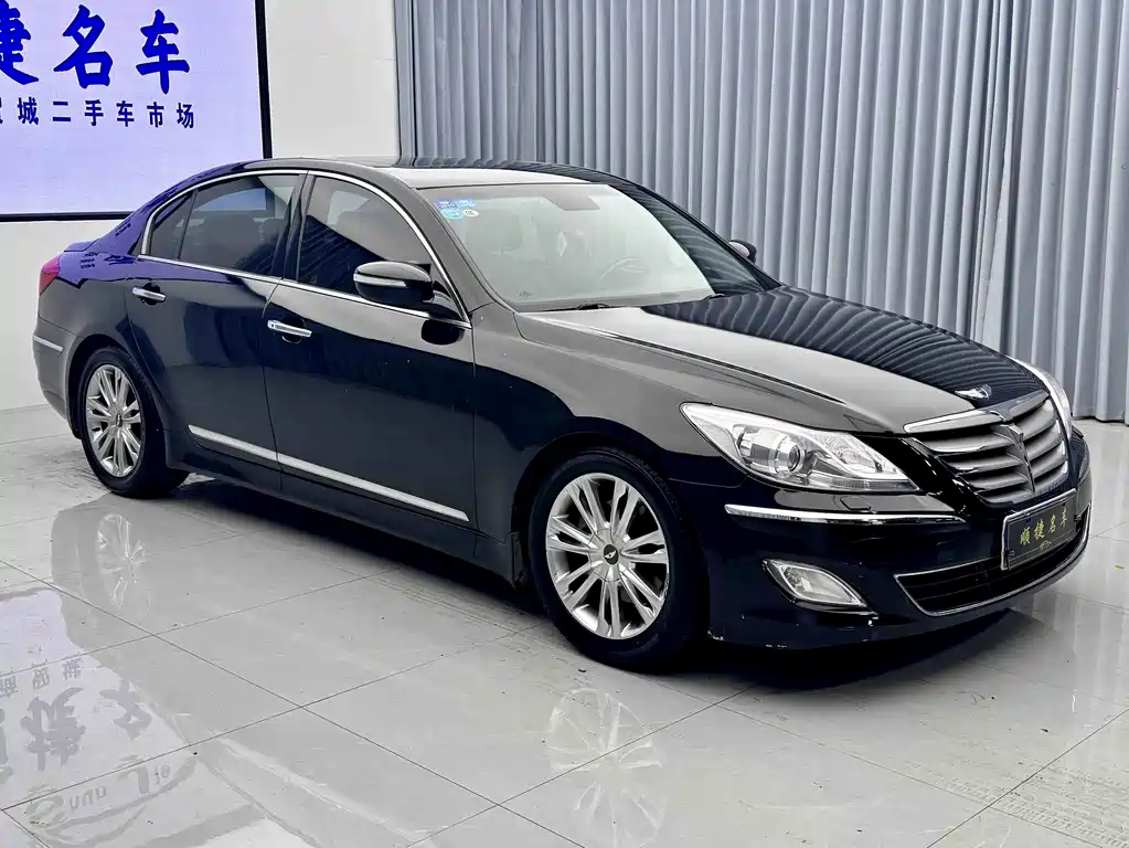Hyundai Rohens 2013 — фото 16