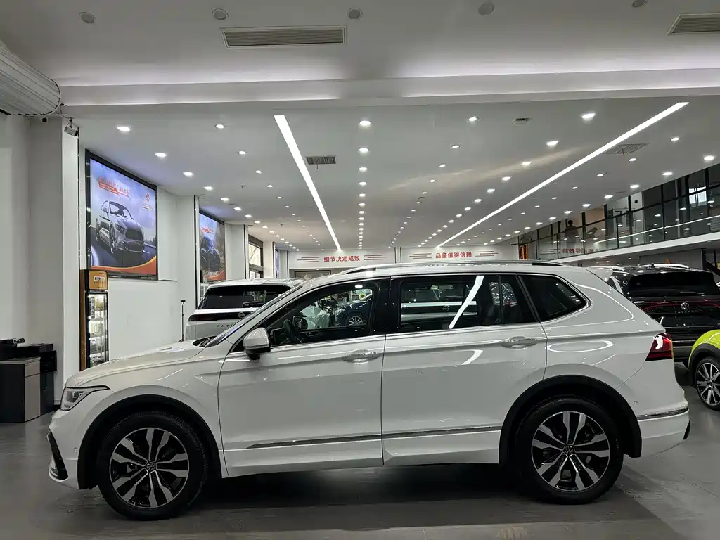 Volkswagen Tiguan L 2025 — фото 4