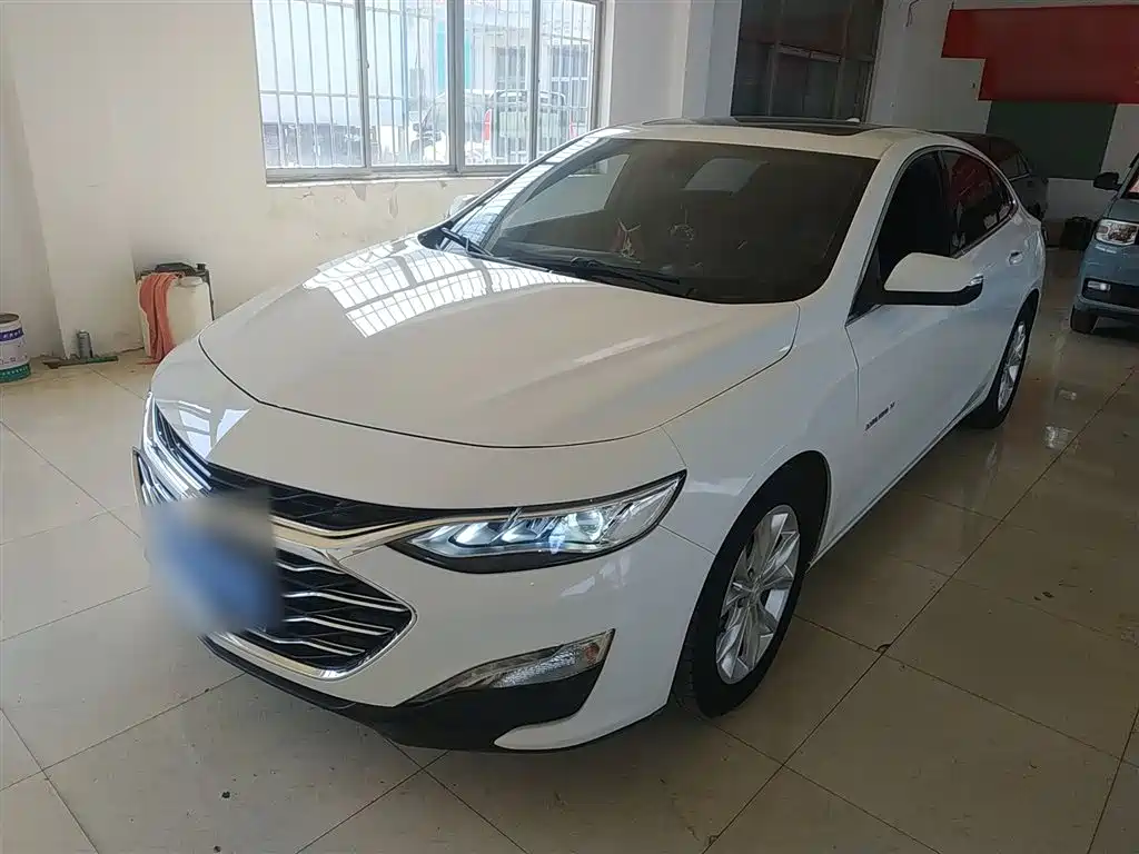 Chevrolet Malibu XL 2022 — фото 1