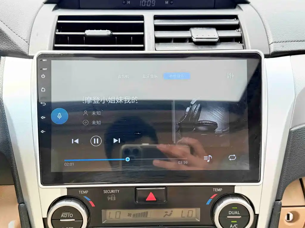 Toyota Camry 2013 — фото 20