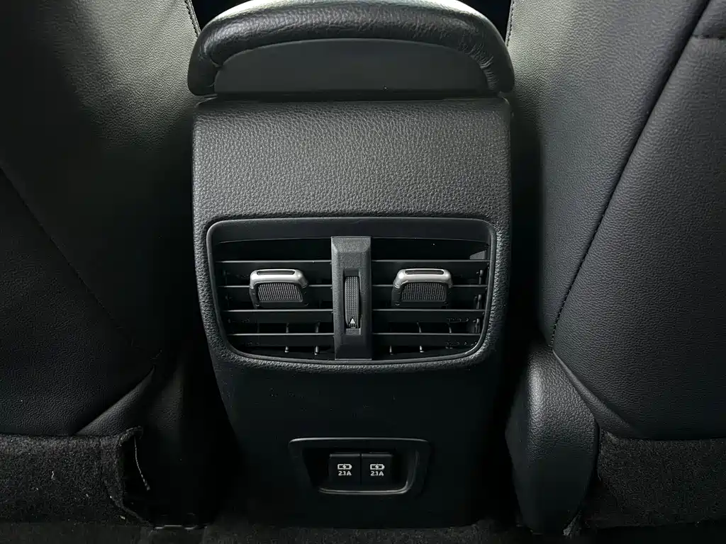 Toyota Corolla 2022 — фото 12