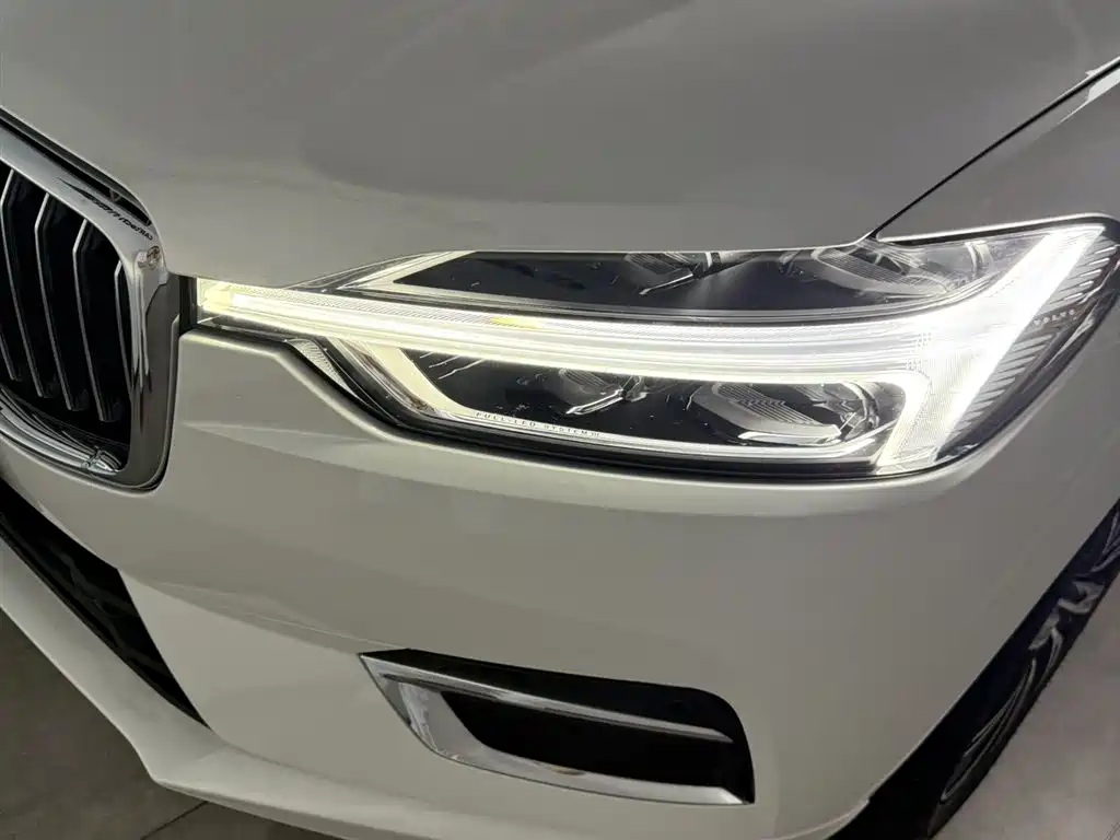Volvo XC60 2020 — фото 9
