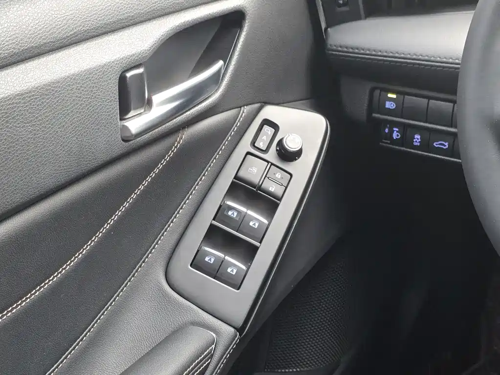 Toyota Avalon 2022 — фото 17