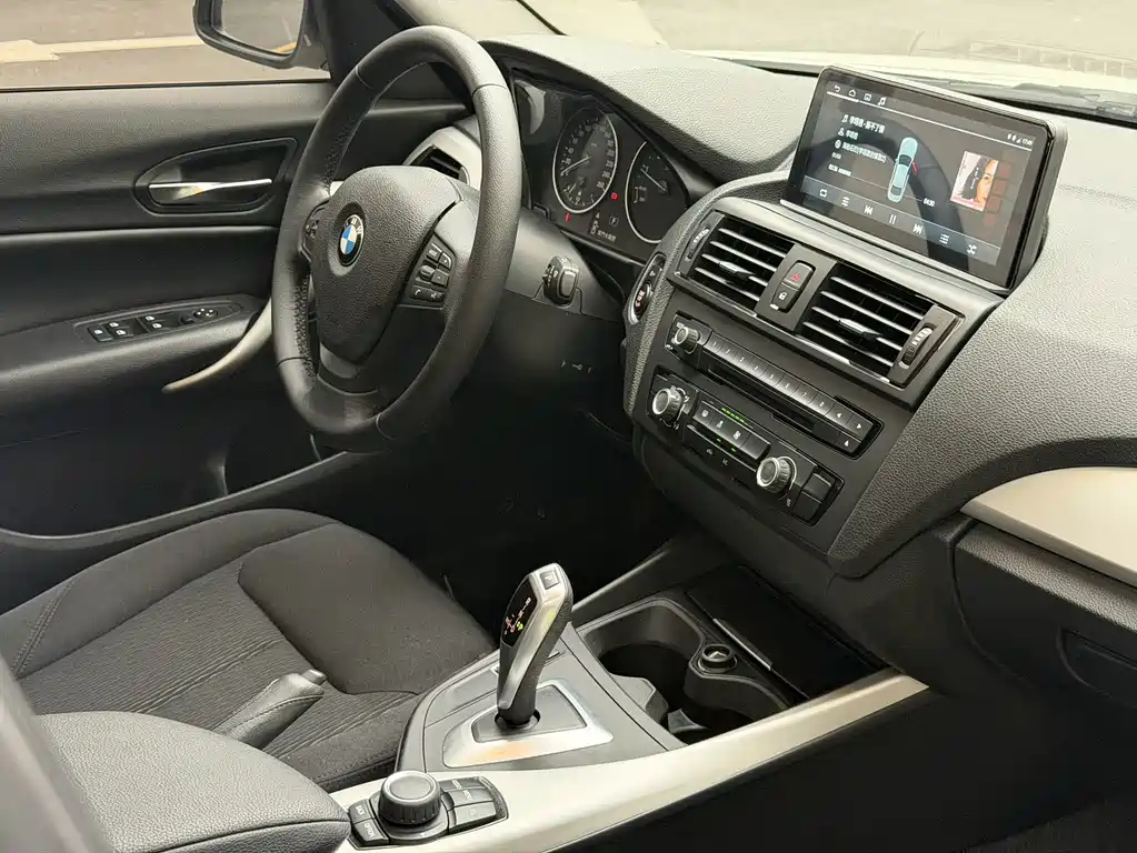 BMW 1 Series 2013 — фото 10
