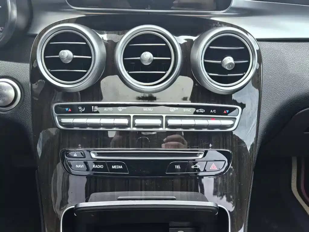 Mercedes-Benz GLC 2018 — фото 20