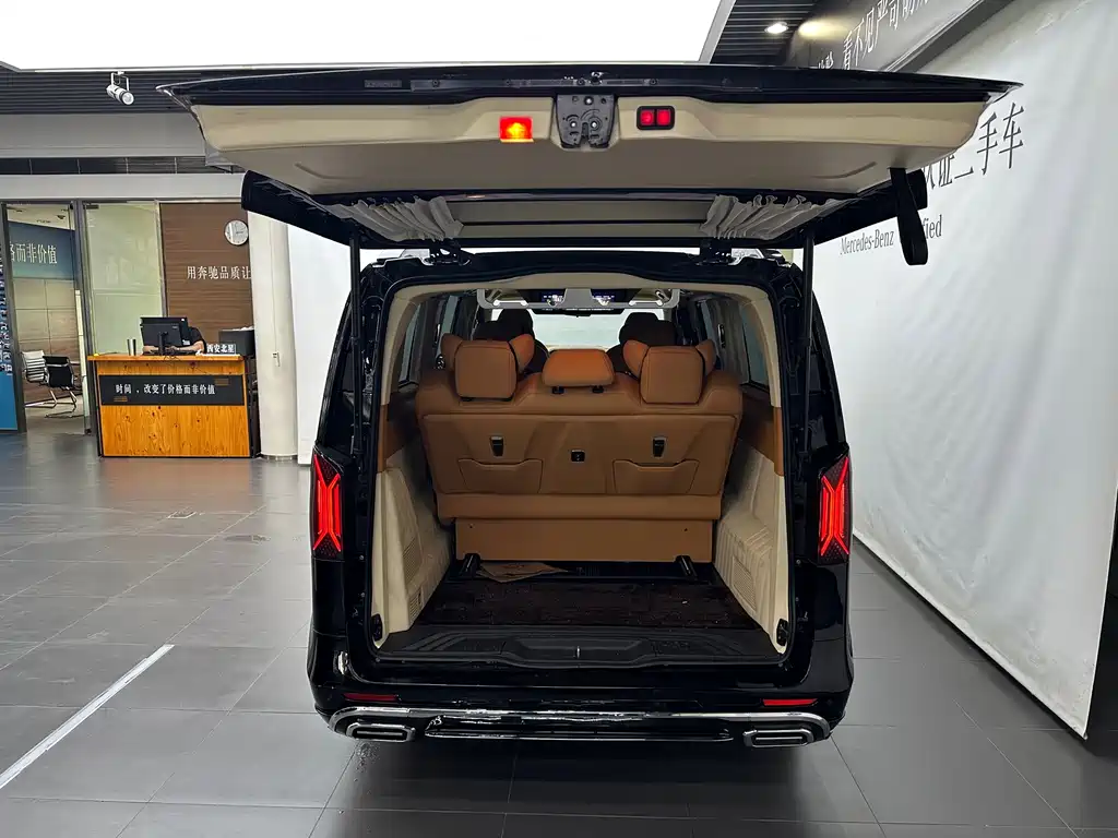 Mercedes-Benz Vito 2024 — фото 19
