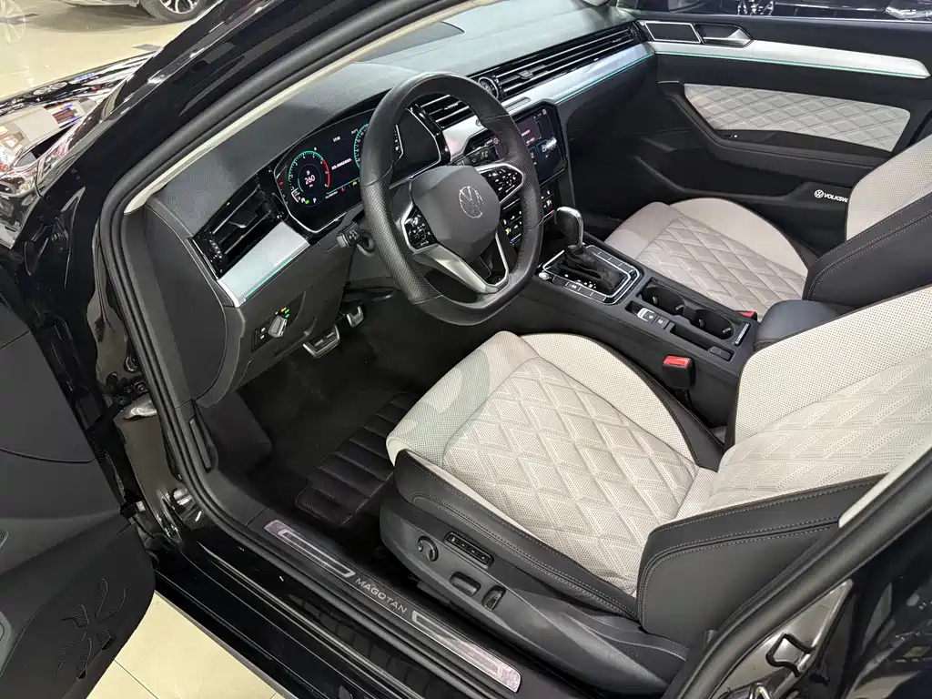 Volkswagen Magotan 2024