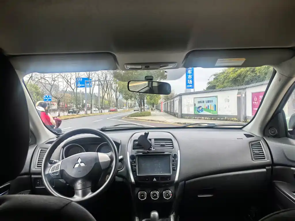 Mitsubishi ASX 2015 — фото 7
