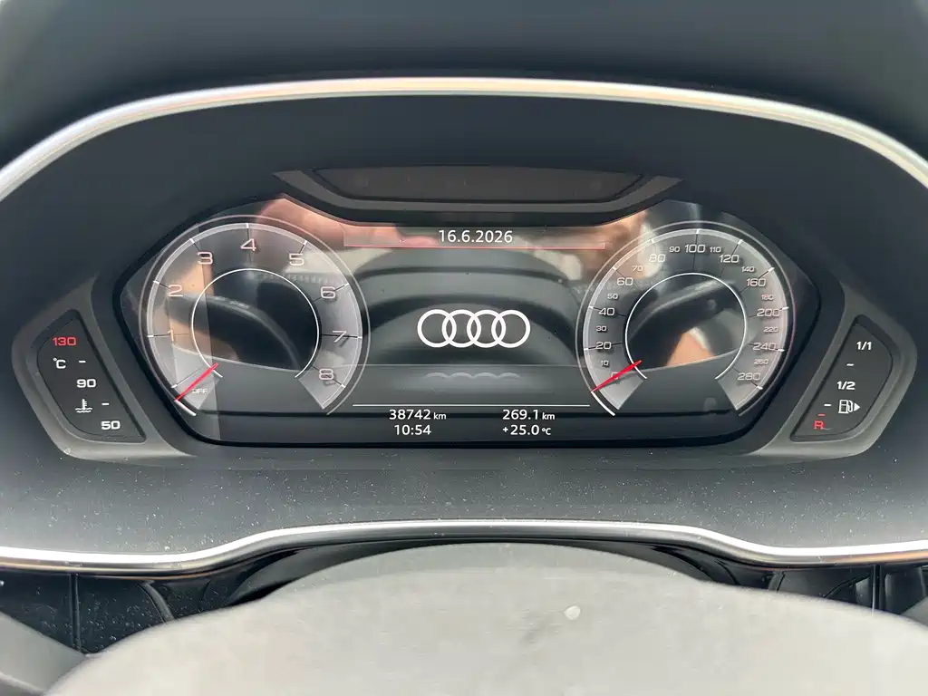 Audi Q3 2022 — фото 18