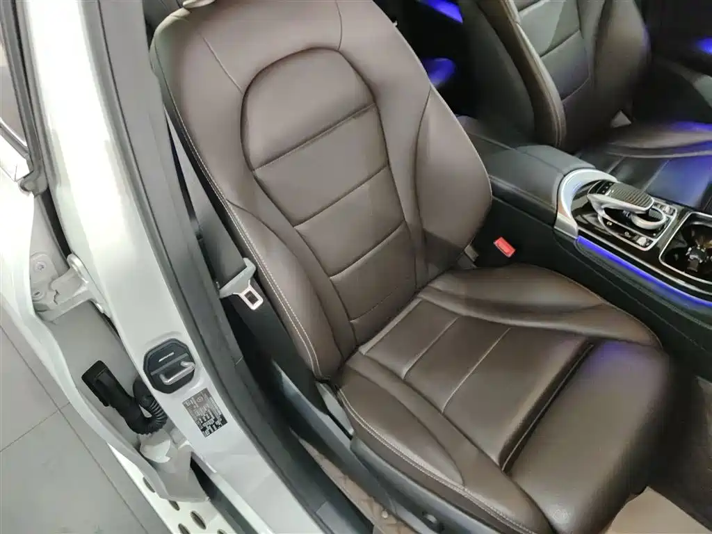 Mercedes-Benz GLC 2019 — фото 20