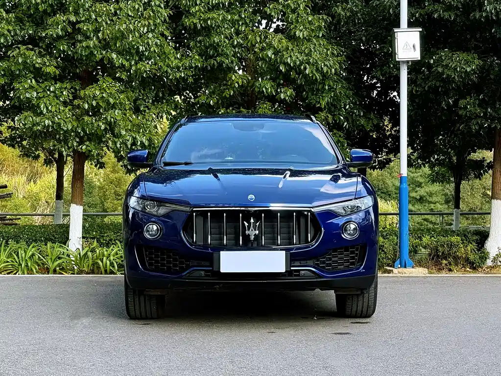 Maserati Levante 2018 — фото 4
