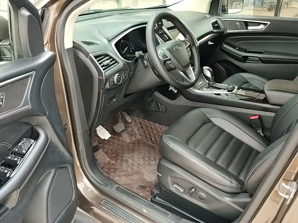 Ford Edge 2019 — фото 16