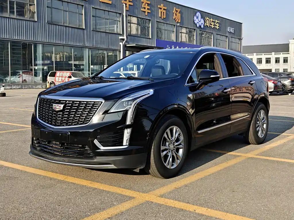 Cadillac XT5 2021 — фото 1