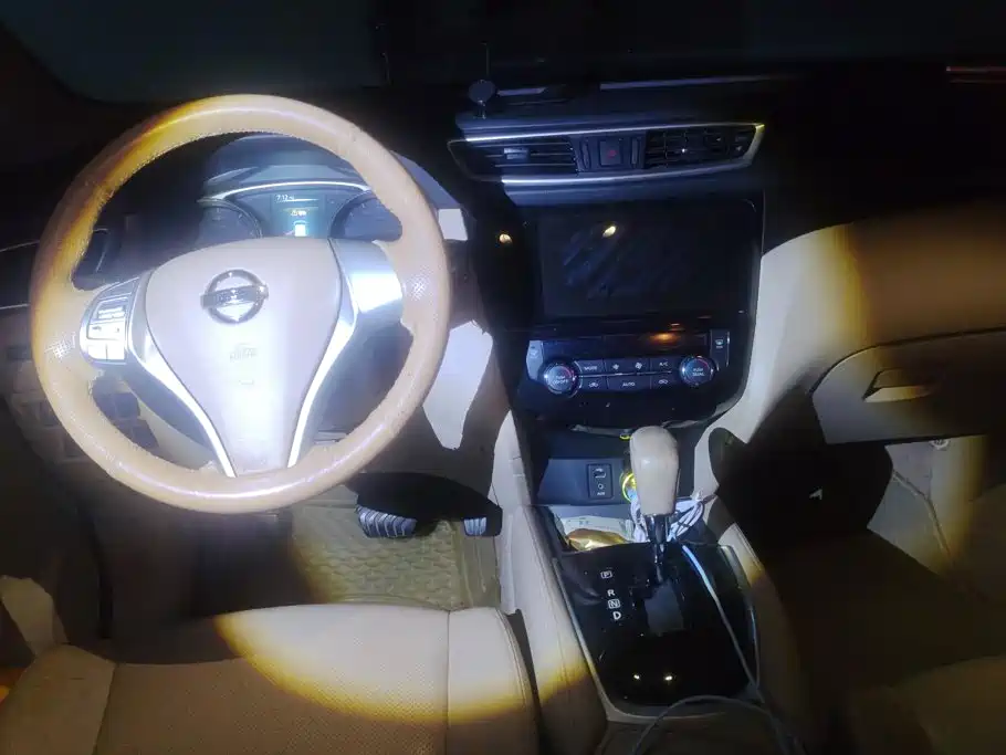 Nissan X-Trail 2015 — фото 12
