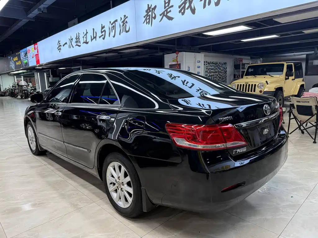 Toyota Camry 2015 — фото 8