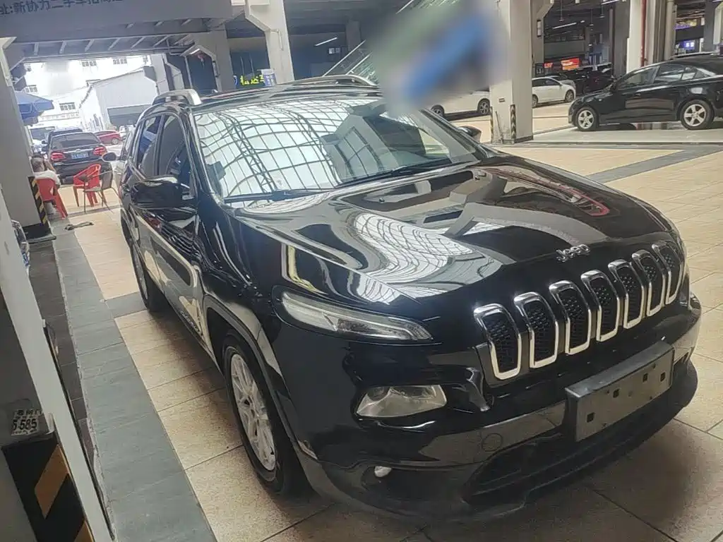 Jeep Cherokee 2017 — фото 4