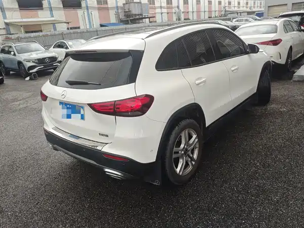 Mercedes-Benz GLA 2021