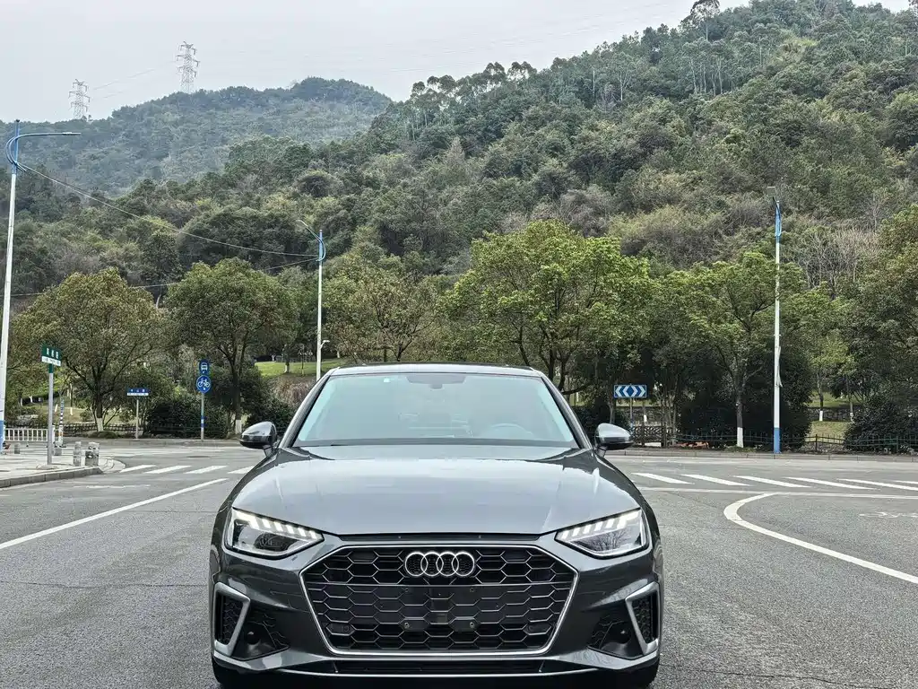 Audi A4L 2020