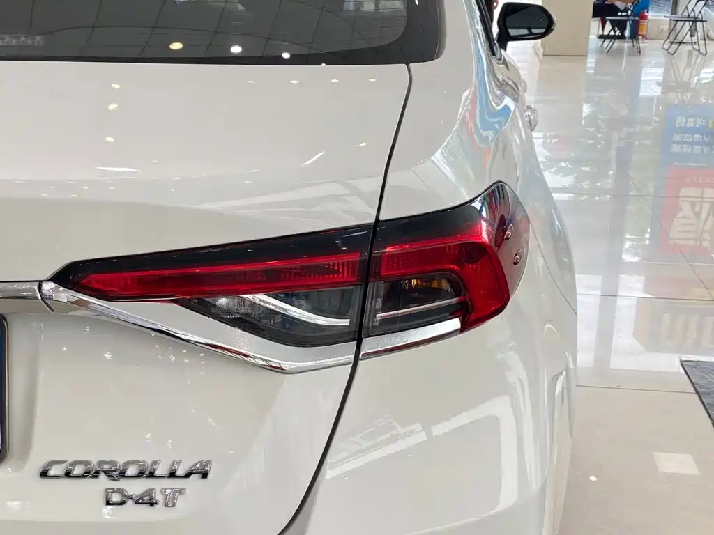 Toyota Corolla 2023 — фото 14