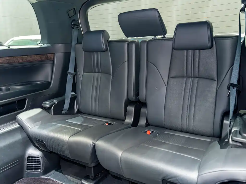 Toyota Alphard 2018 — фото 13