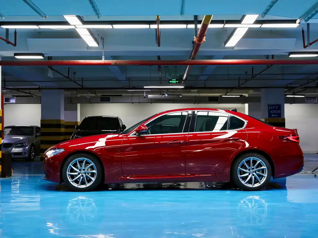 Alfa Romeo Giulia 2017 — фото 2
