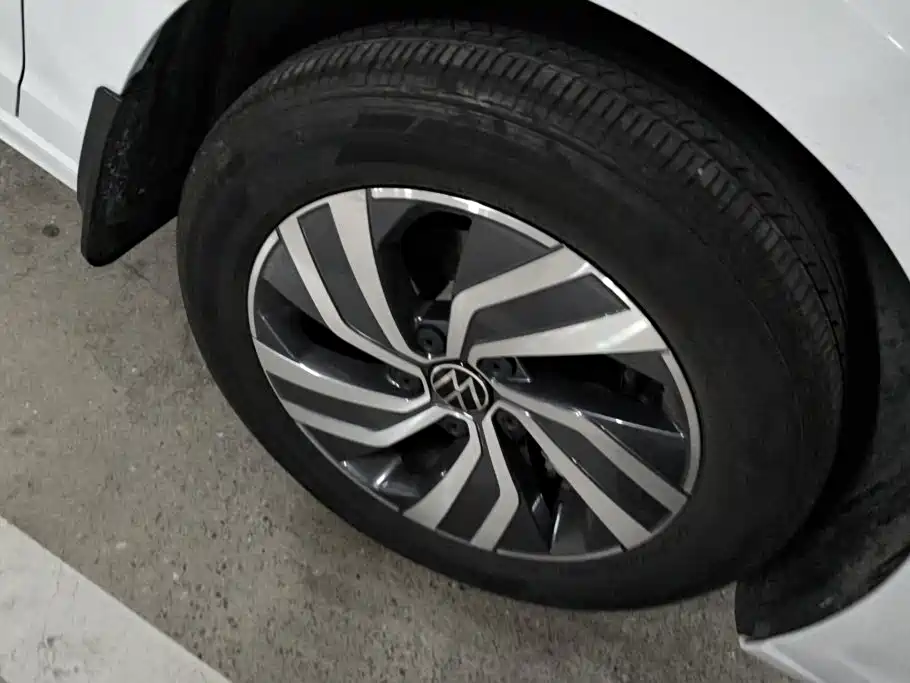 Volkswagen Bora 2023