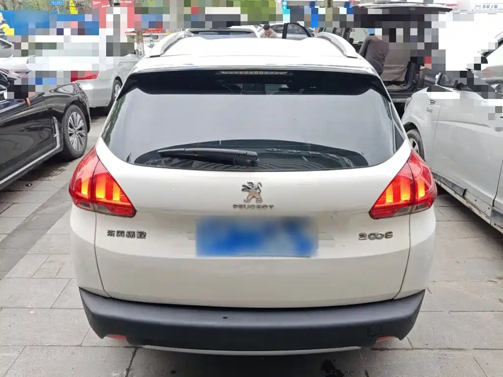 Peugeot 2008 2014