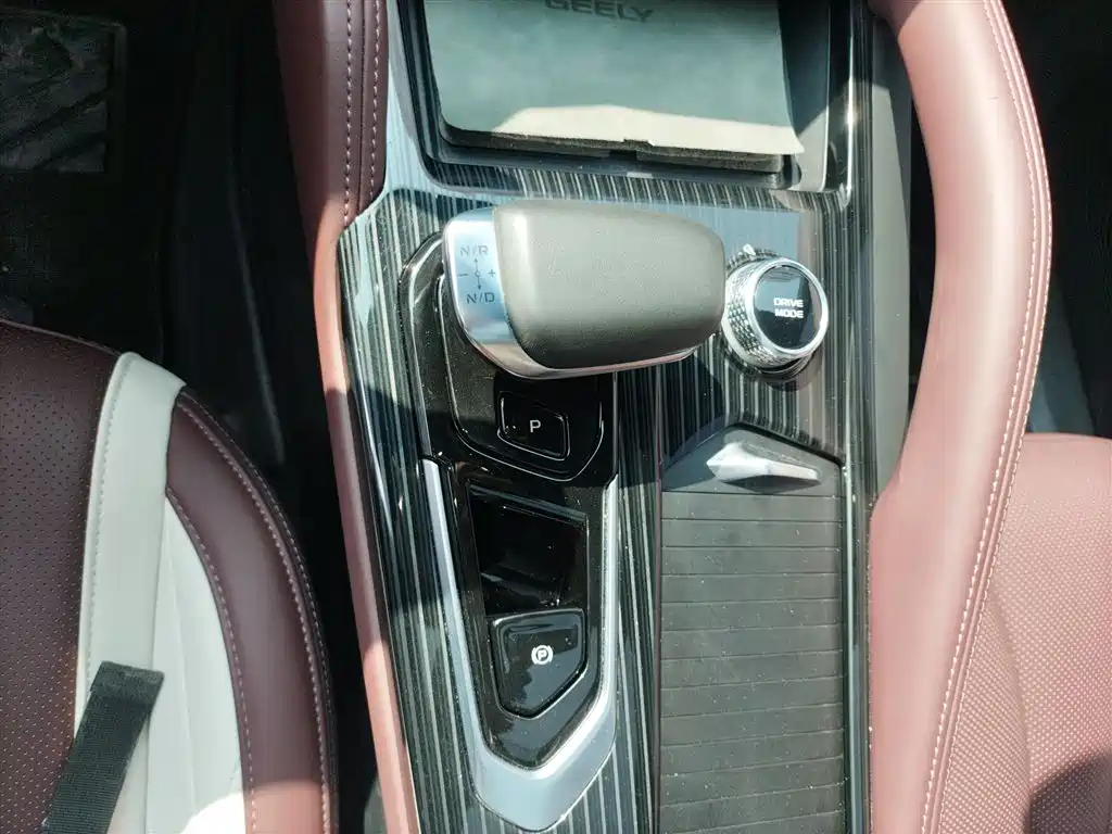 Geely Xingyue L 2023 — фото 14