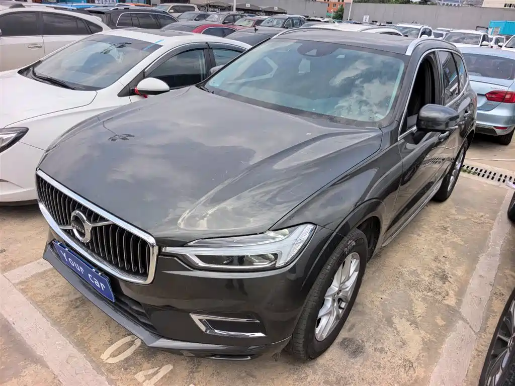 Volvo XC60 2020 — фото 1